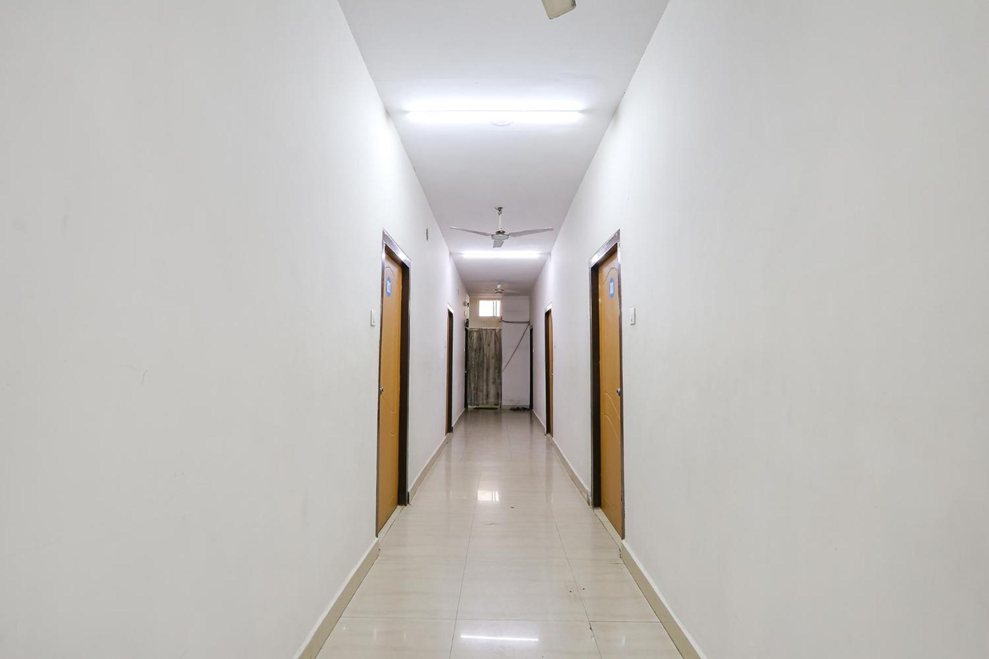 Fabexpress Korner Inn - Sivaji Park Visakhapatnam Exterior photo