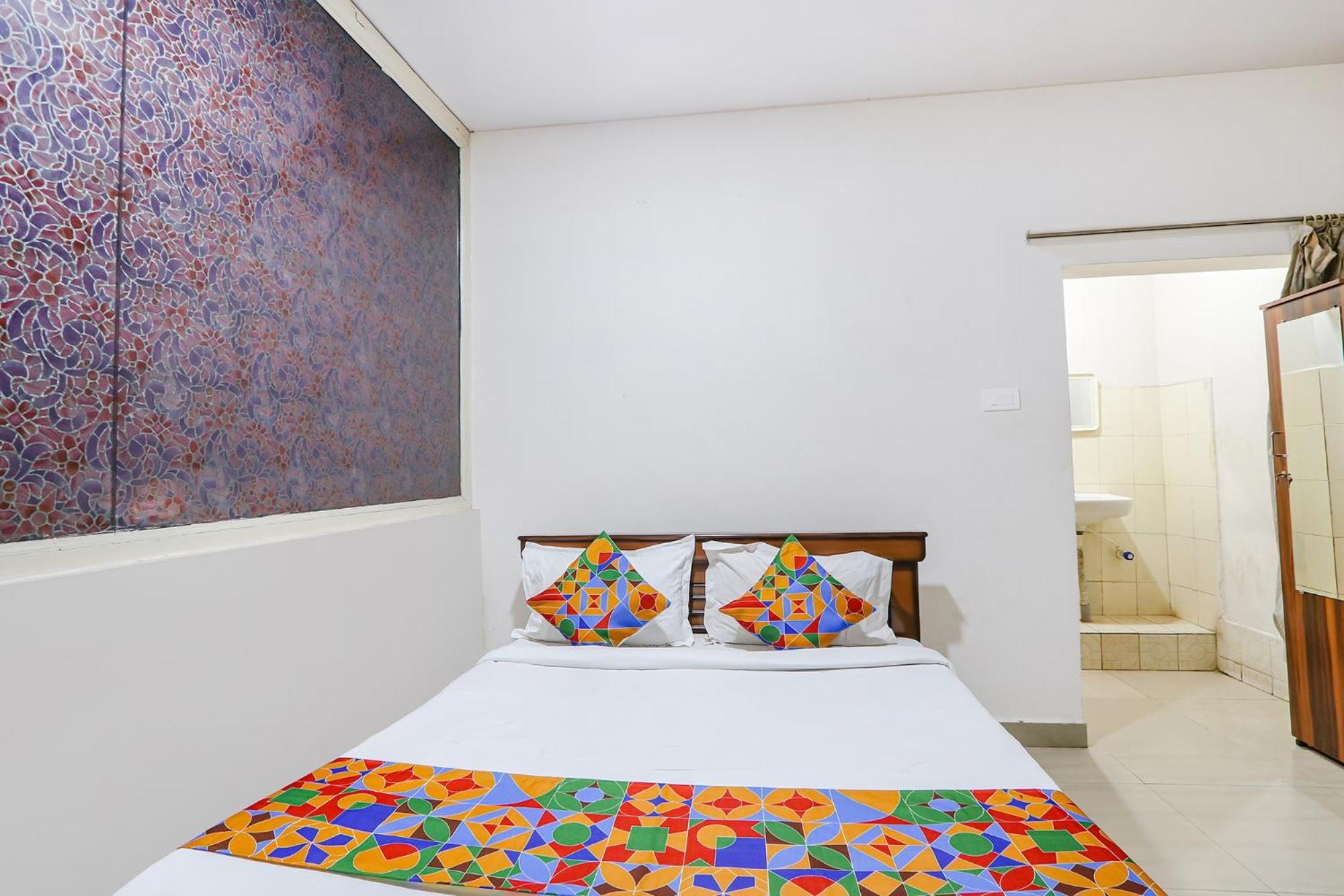Fabexpress Korner Inn - Sivaji Park Visakhapatnam Exterior photo